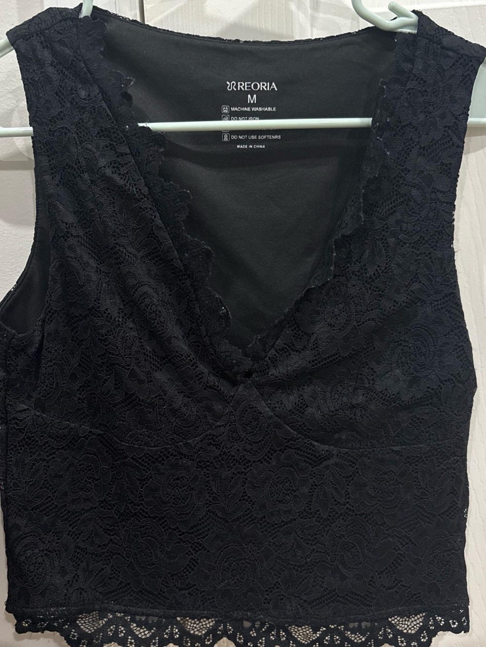 Black Lace V-Neck Sleeveless Top